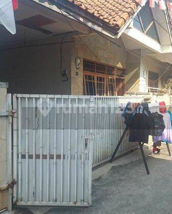 Dijual Rumah di Komplek Depnaker Dekat Grand Galaxy 2