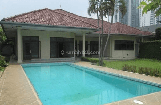 Rumah Dengan Private Pool di Jalan Damai Raya Cipete Jakarta Selatan 2