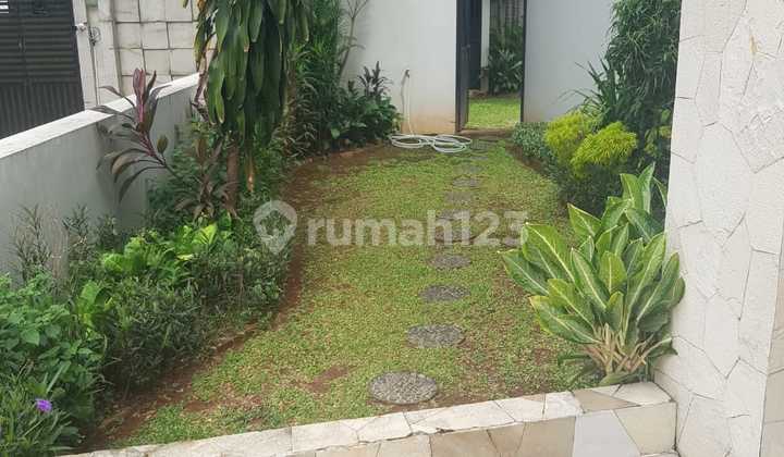 Rumah Mewah Ada Private Pool di Villa Kebagusan Jakarta Selatan 2