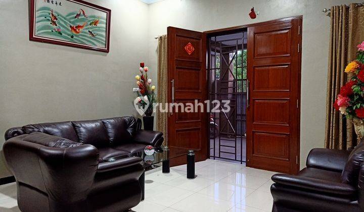 Rumah Hoek Dekat Mall di Duta Harapan, Bekasi 1