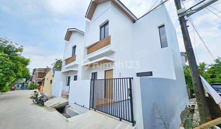 Rumah Minimalis Modern 2 Lantai Di Harapan Indah Bekasi 2