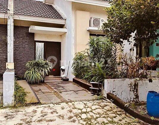 Ready-to-occupy Minimalist House in Harapan Mulya Regency 1