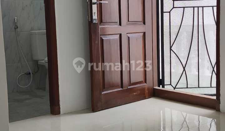 Dijual Rumah di Grogol Siap Huni Bebas Banjir