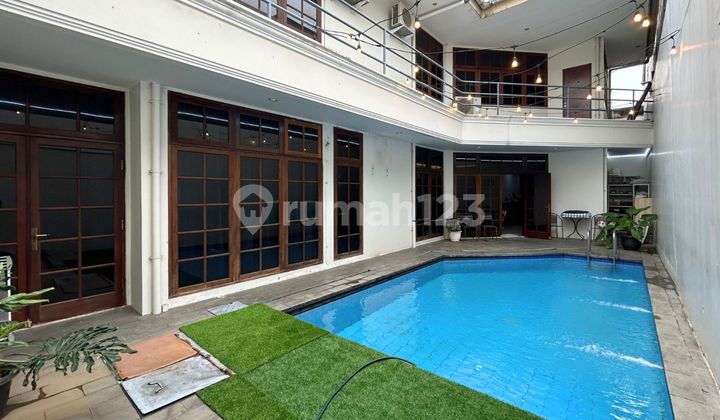 House for Sale in Tebet, Ready to Occupy