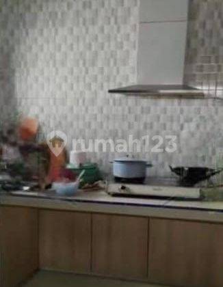 Disewakan Rumah 2 Lantai Di Jelambar 2