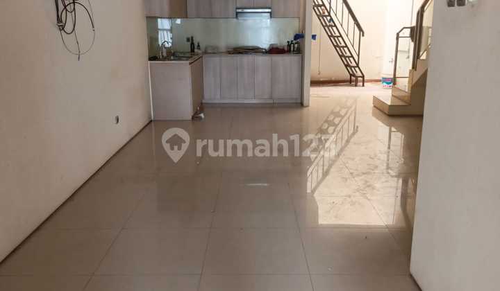 Dijual Rumah Di Taman Ratu