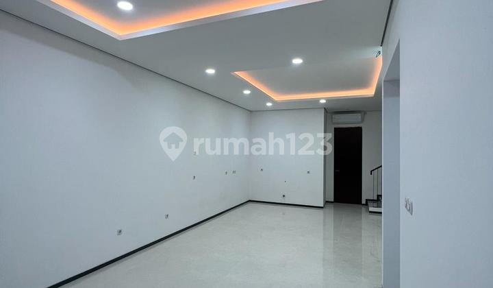 Rumah pluit permai brand new minimalist