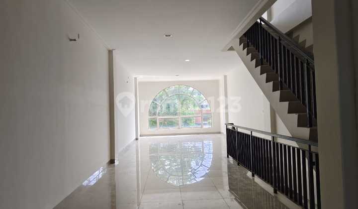 Golf Island Boulevard Street ready-to-use shop house Golf Island Boulevard Street ready-to-use shop house