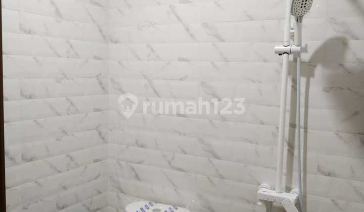 rumah 3lantai di pademangan 2