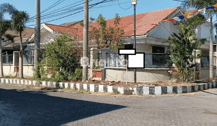 RUMAH LOKASI STRATEGIS DEKAT RUKO GRAND SUNGKONO TYPE HOOK JALAN DUKUH KUPANG BARAT SURABAYA 1