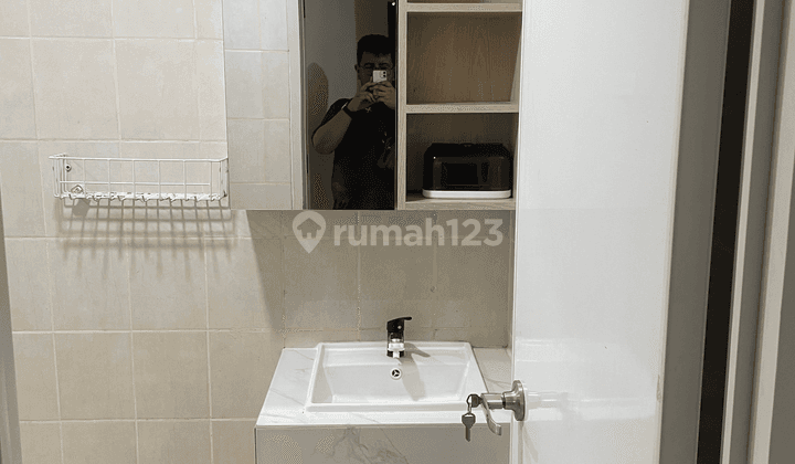 Apartemen Sudirman Park 2 Kamar Full Furnished Interior Baru Rapih Dan Bersih di Lantai 5 2