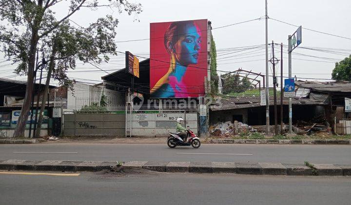 Gudang di Kawasan Komersial Daan Mogot 1