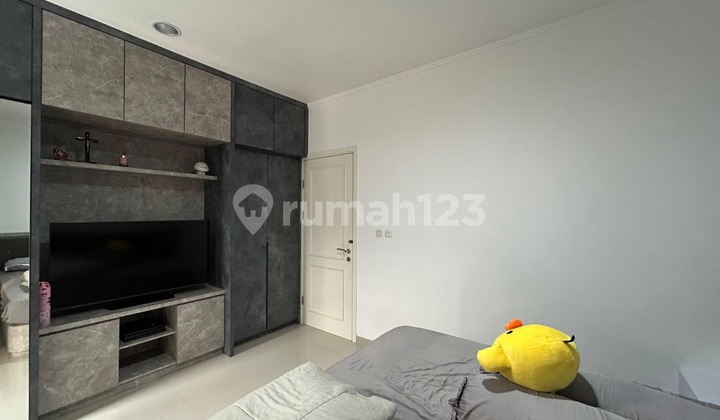(JKTC665) Dijual Rumah kondisi Furnish Suvarna Sutera Tangerang 2