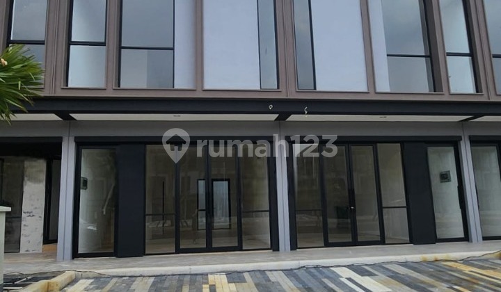 (JKTSC1198) For Rent New 3-Story Shop House in Park Serpong by Lippo