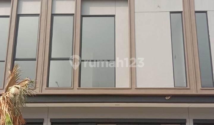 (JKTSC1199) For Quick Rent: New Park Avenue Shop House, Park Serpong