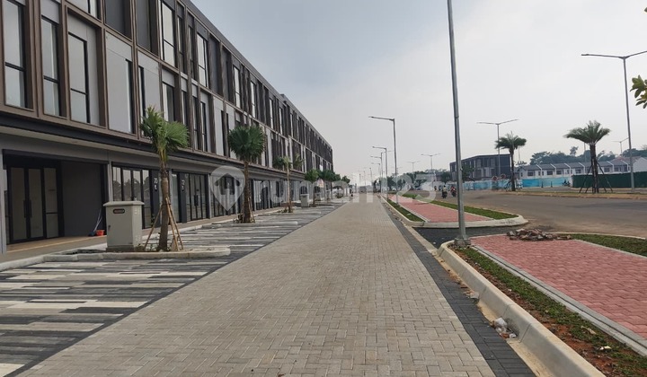 (JKTSC1197) For Rent: The Hive Boulevard Park Serpong 3-Story Shop House