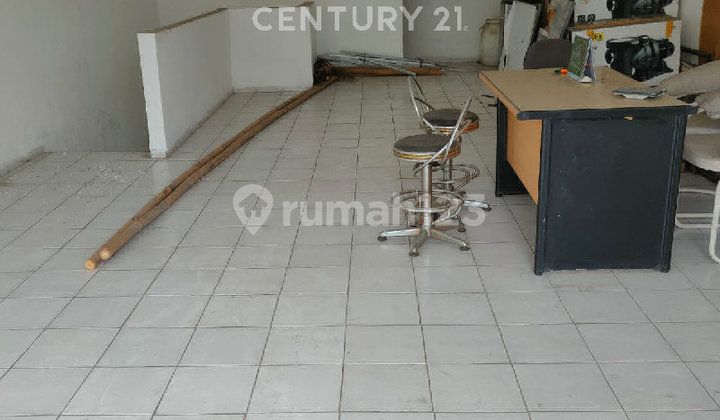 2-Story Shop House by the Main Road in Pamulang Village, Tangerang S9230