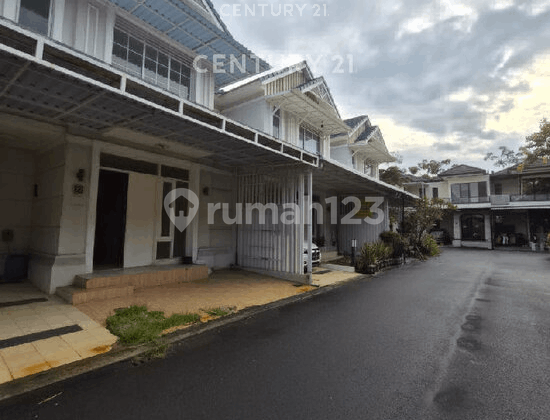 Rumah 2 Lantai Lokasi Strategis Di Lavon Swancity S9132