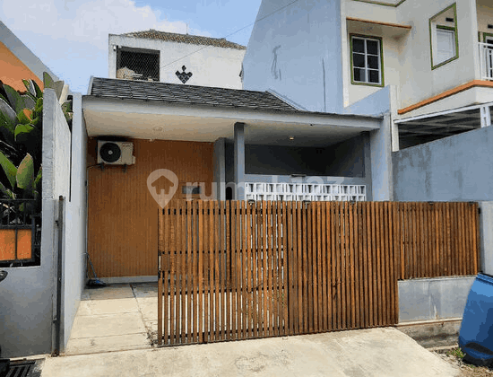 One-Story House in Duta Harapan Housing S9124