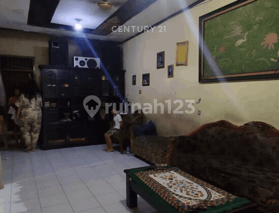 Rumah Tua Hitung Tanah Pinggir Jalan Raya Di Sumur Batu S9100