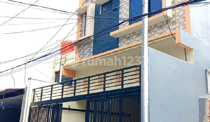 Rumah Baru Minimalis Siap Huni & Strategis Di Johar Baru S9165 Rumah Baru Minimalis Siap Huni & Strategis Di Johar Baru S9165