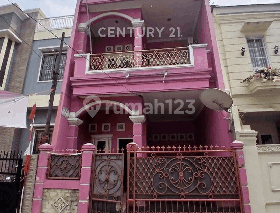 Rumah Pribadi 2 Lantai Lokasi Strategis Di Serdang S9114