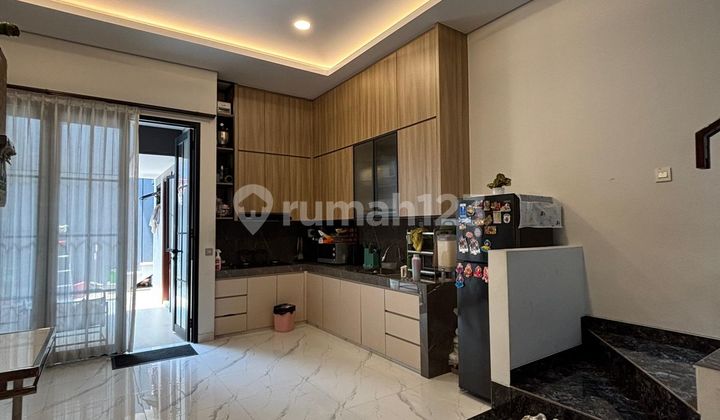Dijual Rumah Bagus Kav Dki, MERUYA UTARA, Jakarta Barat Full Furnished