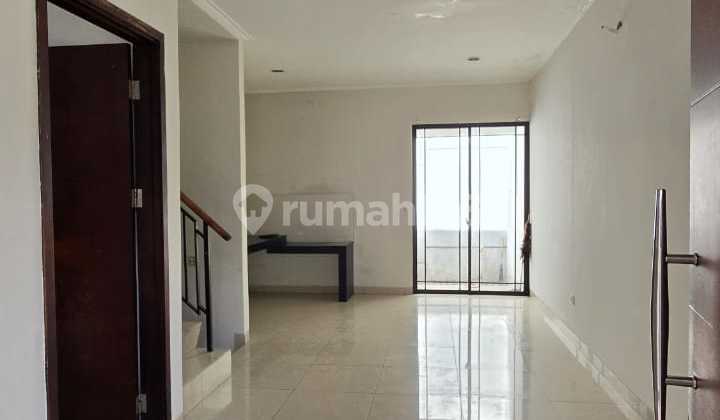 Disewakan Rumah Cluster East Asia Green Lake 3 KT