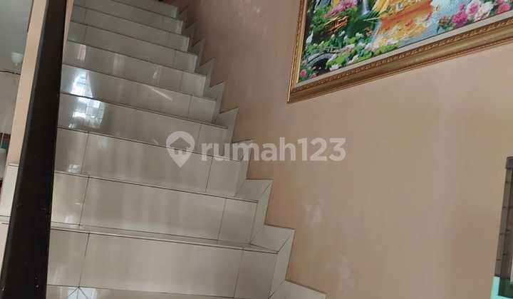 For Quick Sale Green Lake Cluster America Semi Furnished House Strategic Location 2