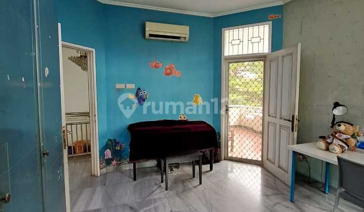 Disewakan Rumah Luas Intercon 4 Kt Semi Furnished Disewakan Rumah Luas Intercon 4 Kt Semi Furnished