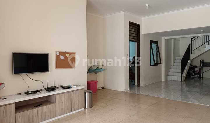 Dijual Rumah Taman Meruya Ilir Dekat Sekolah Ipeka Internasional Lokasi Strategis 2