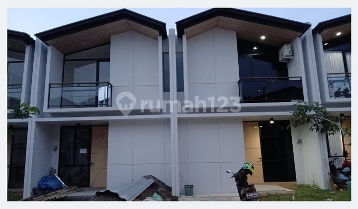 For Quick Sale: Cendana Parc Lippo Karawaci House, 3 Bedrooms, 2 Air Conditioners