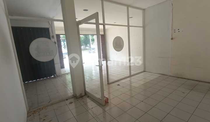 For Rent Kedoya Arteri Shop House Strategic Location Facing Main Road