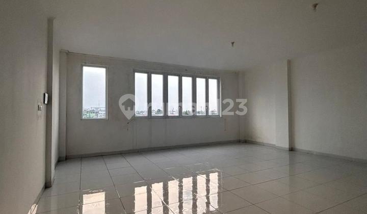 For Rent: 3-Story Shop House in Karang Tengah Ciledug, Strategic Location 2