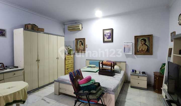 For Quick Sale: Large House and Spacious Garden, Alfa Indah, Strategic Location 2