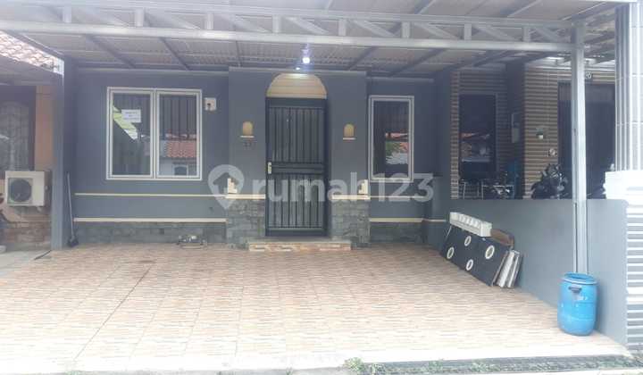 Dijual rumah  Taman ubud Loka Lippo karawaci bisa parkir 2 mobil lokasi strategis