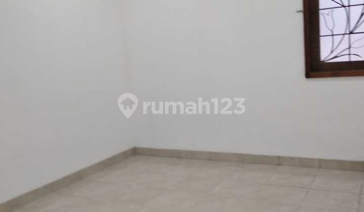 Dijual Cepat Rumah Rapi Taman Alfa Lokasi Strategis 2