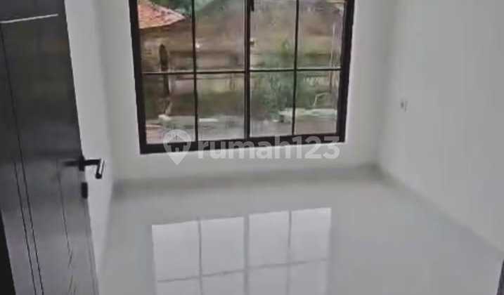 Disewakan Brand New Rumah Modern Classic Tropical Anwa Residence Puri