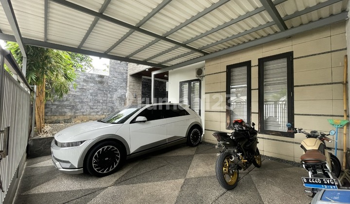 For sale: luxury house with unique structure on Jalan Haji Nawi. 2