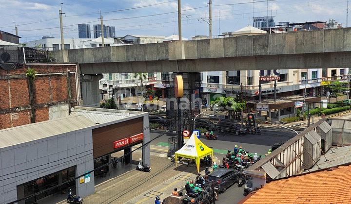 Ruko gandeng di jln. Haji Nawi Raya, 350 meter dari MRT Haji Nawi 1