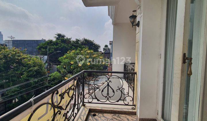 Rumah 2 Lantai di Pondok Indah Harga Terjangkau 2