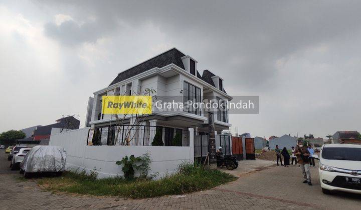 Townhouse Baru Bergaya Eropa di Kalideres, Jakarta Barat 1