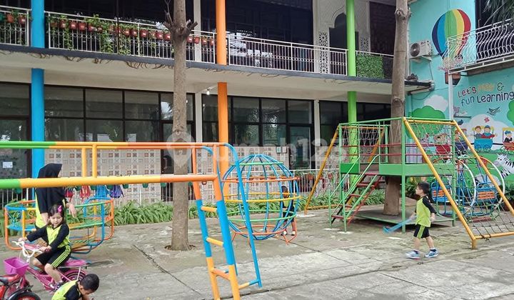 For Rent/Sale Former specialized school for educational business.