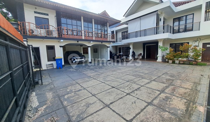 spacious luxury house in Batu Ampar, Kramat Jati, East Jakarta 1