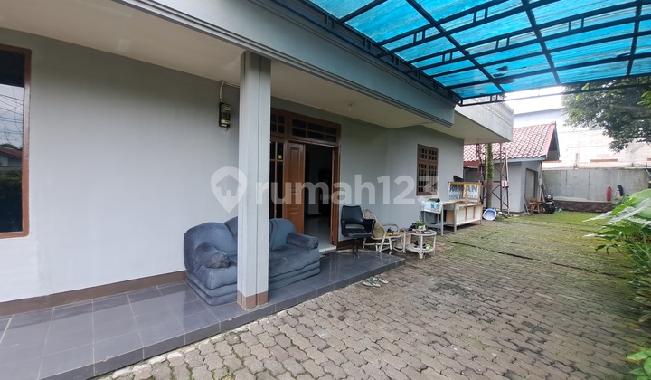 Rumah luas 882m hadap utara 10 menit dari pintu tol pamulang 2