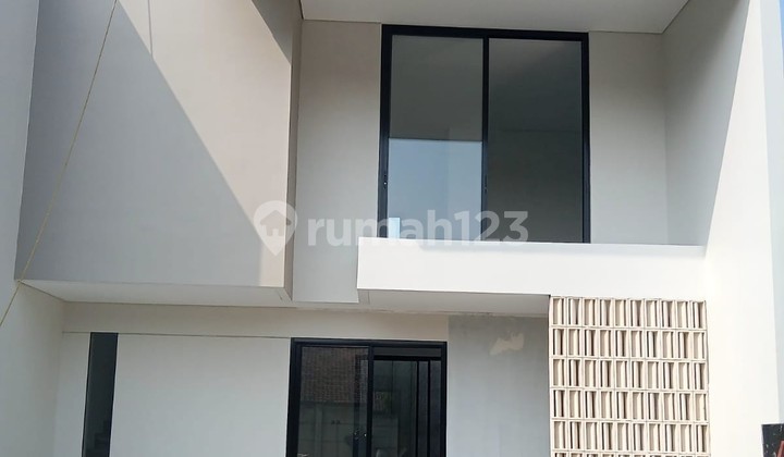 Rumah Baru tanpa DP Siap Huni. 2 Km Dari Tol Di Jakarta Barat