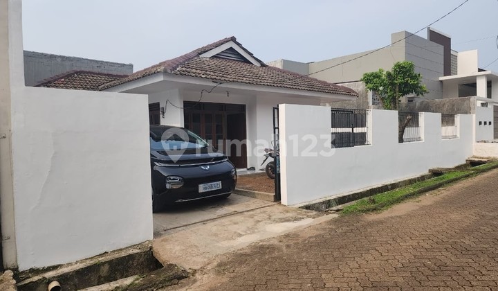 House in Bukit Nusa Indah Housing, 1 Km from Sudimara Station House in Bukit Nusa Indah Housing, 1 Km from Sudimara Station
