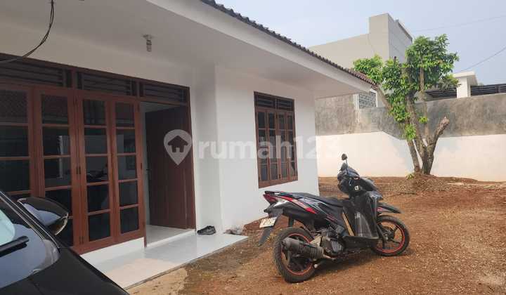 House in Bukit Nusa Indah Housing, 1 Km from Sudimara Station House in Bukit Nusa Indah Housing, 1 Km from Sudimara Station