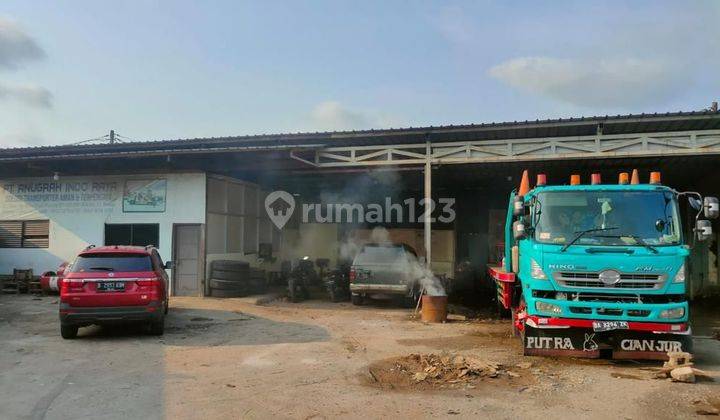 Gudang Siap Pakai di Jalan Raya Kp Irian, Teluk Pucung Bekasi 2