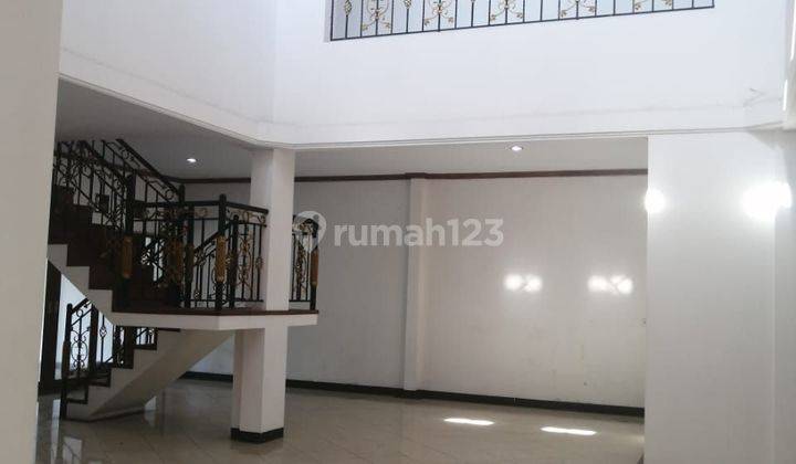 Rumah Bonus Swimming Pool Siap Huni 2 Lantai di Pekayon Galaxy, Bekasi Selatan  2